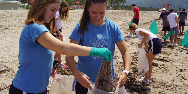 community service scholarships